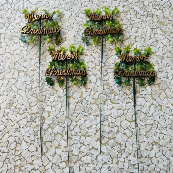 4 very vintage 60s Merry Christmas Holly Picks Mid Century Gold & Green - Picture 4 of 5